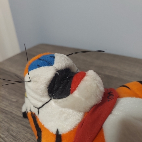 Tony The Tiger Vintage Kellogg's Stuffed Animal 10 - Picture 8 of 16